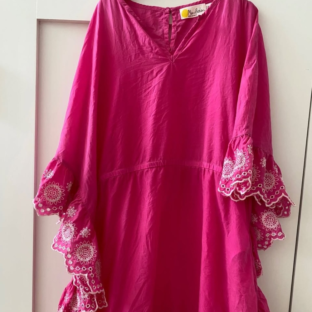 Mini Boden Pink Cover Up with Embroidered Flowers size 7/8